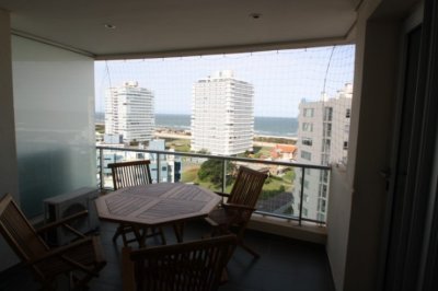 Apartamento en Torre Wind Tower, 3 Dormitorios y 3 baños, piscina y parrillero. 