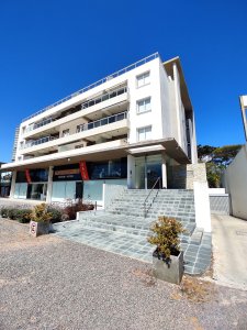 Apartamento de 1 dormitorio, 1 baño, con piscina, muy bien ubicado