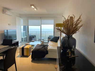 Pent-House en Zona Brava con vista al Mar!