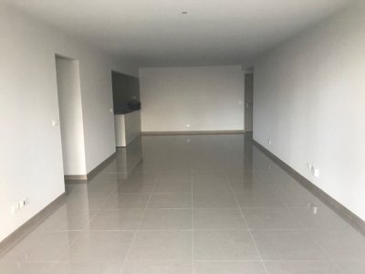 Apartamento en La Pastora, 3 dormitorios *