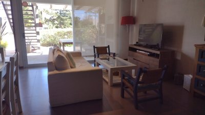 Muy lindo departamento en alquiler 3 dormitorios en Manantiales