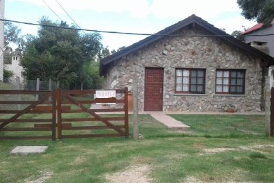 Casa en alquiler en  La Barra, 2 dormitorios .