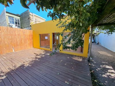 LOCAL COMERCIAL MANANTIALES