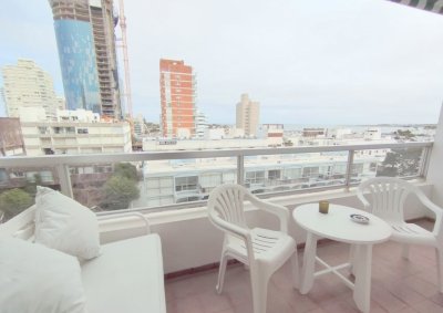 Apartamento en Peninsula con balcón vista al puerto - Col 6869