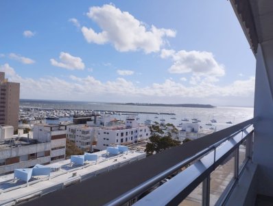 Apartamento en Peninsula con balcón vista al puerto - Col 6869