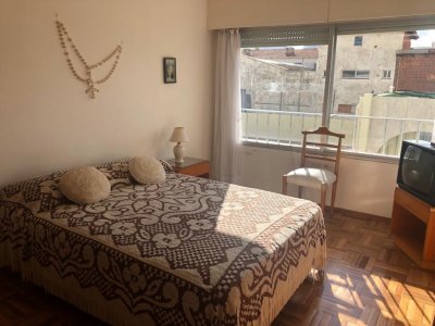 Apartamento en muy buena ubicacion, de 1 dormitorio y medio Consulte!!!!