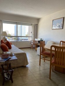 Apartamento de 1 dormitorio muy cerca de la playa mansa y brava.