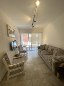 Apartamento de 1 dormitorio con balcón en Peninsula