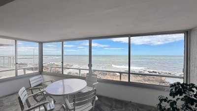 Apartamento en Primera fila brava