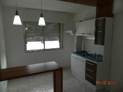 Apartamento en muy buena ubicacion, cerca de la intendencia de 1 dor, 1 baños. Ya esta con renta. Consulte !!!!!!!!