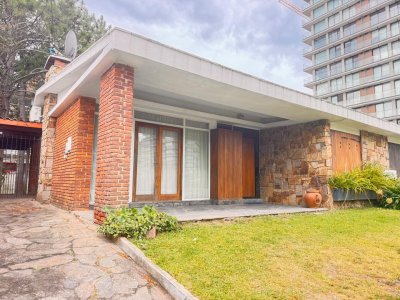 Casa PH en Aidy Grill - apasos de la playa brava y playa mansa - Consulte!!!