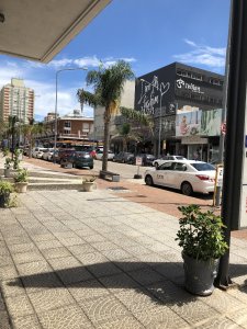 Local Comercial En Gorlero frente a la calle.