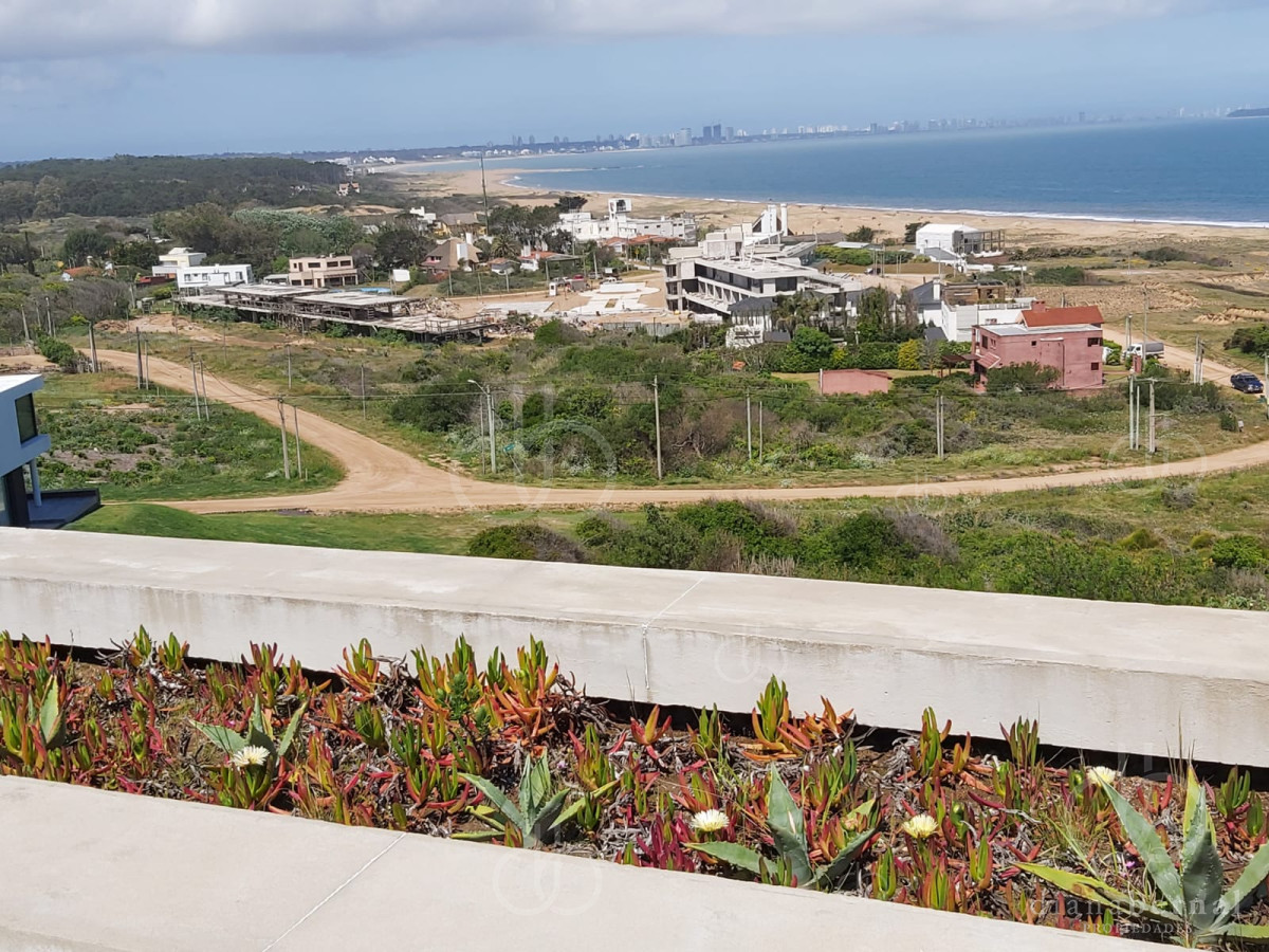Lomo de la Ballena - GoPunta - Portal Inmobiliario de Punta del Este - Maldonado