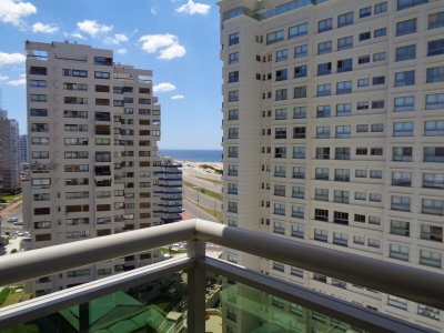 Apartamento vista a la brava, 2 dormitorios en edificio con todos los servicios