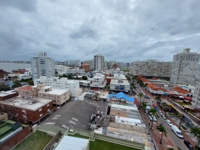 Apartamento 3 dorm con vista a la bahia