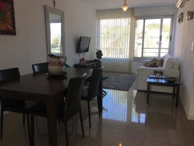 Departamento en Punta del Este, Península, moderno, piscinas. 