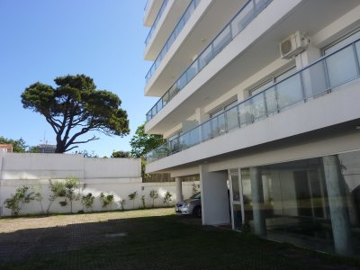 Excelente apartamento de 1 dorm en Aidy Grill, Punta del Este.