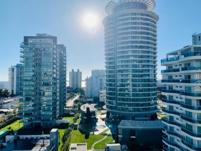 Apartamento de 3 dormitorios y parrillero propio en Punta del Este
