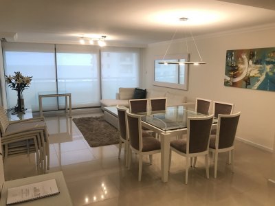 Apartamento en venta de 3 dormitorios en edificio de Lujo