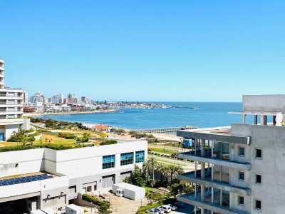 Venta de apartamento 2 dormitorios con vista al mar en PLAYA MANSA, Punta del Este