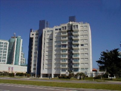 Apto de 2 dormitorios en Playa Pansa, Punta del Este. 