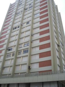 Hermoso apartamento de 3 dormitorios, dos baños, living comedor.