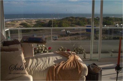 Punta del Este.Exclusivo pent house mas loft, decorado con excelente gusto frente al mar!