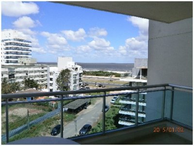 Apartamento en Brava, 3 dormitorios *