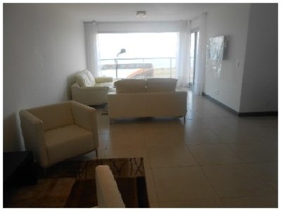 Apartamento en Pinares, 4 dormitorios *