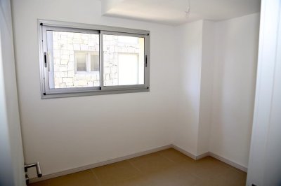 Apartamento en Brava, 3 dormitorios *