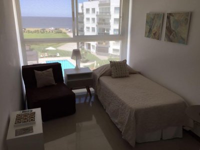 Apartamento en Pinares, 3 dormitorios *