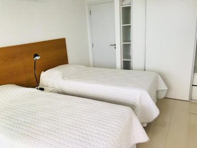 Apartamento en Brava, 2 dormitorios *