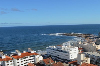 Apartamento con hermosa vista al mar ! 3 dormitorios + dependecia de servicio con baño.