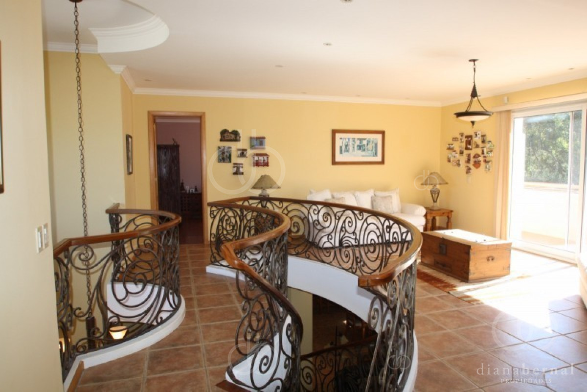 Beverly Hills - GoPunta - Portal Inmobiliario de Punta del Este - Maldonado