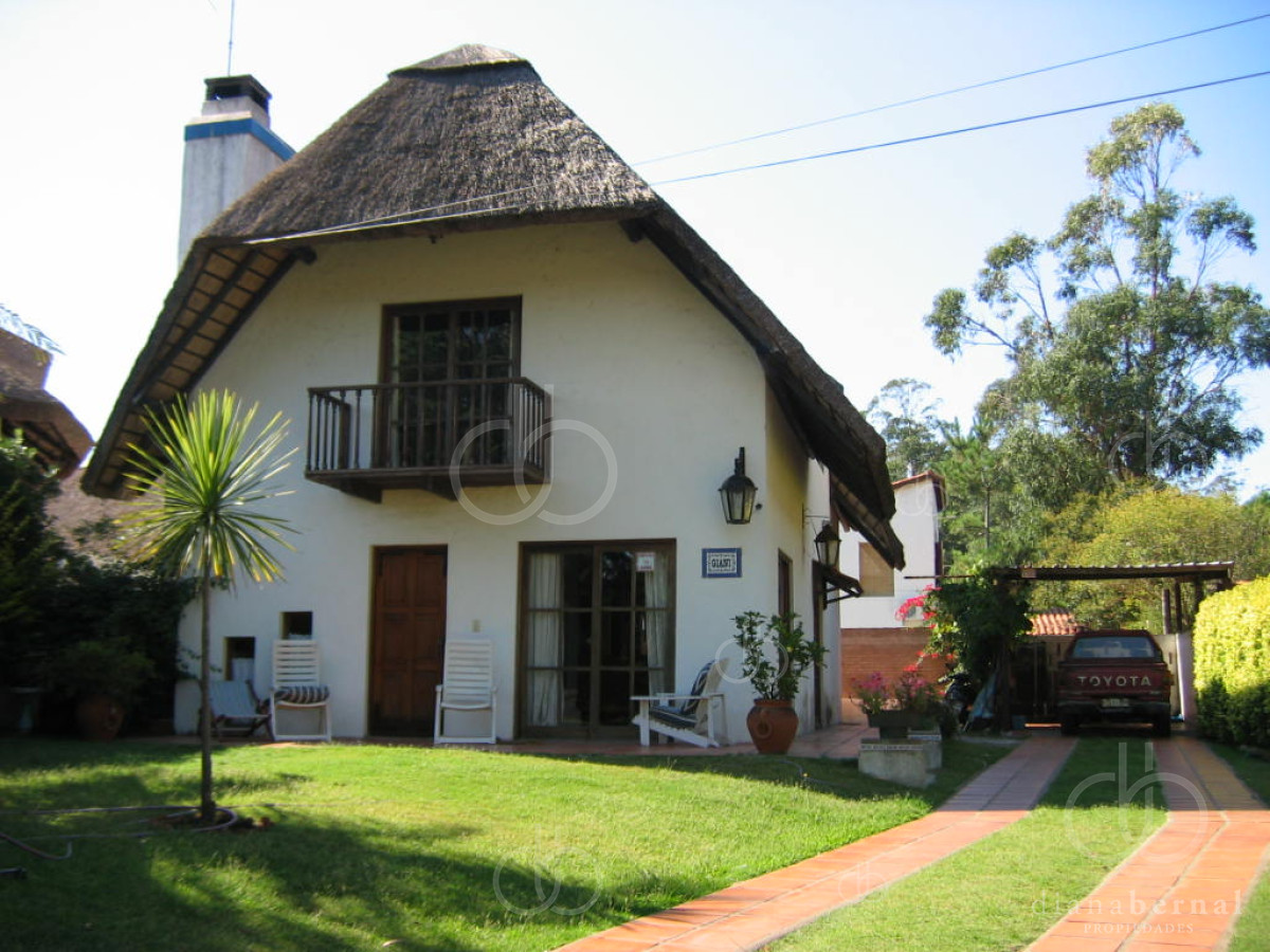 punta del este, cabaña en pinares de 3 dormitorios y 2 baños. - dbp55189c
