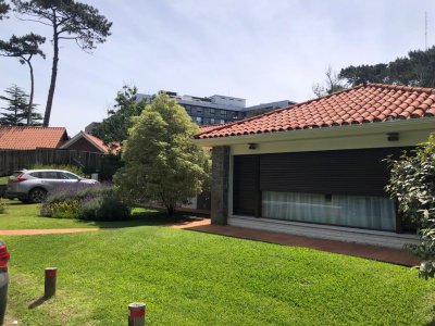 Casa en excelente zona, comoda y de buen diseño