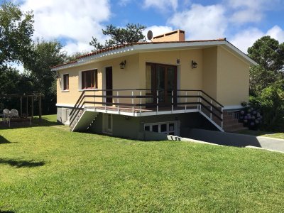 Casa de 2 dormitorios a 100mts de Playa Mansa, Punta del Este