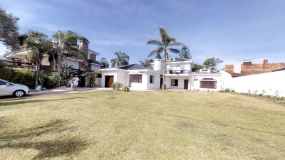 Casa en Punta del Este, Pinares