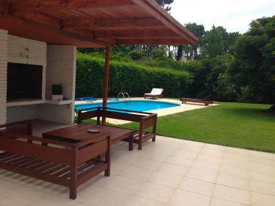 Casa de 3 dorm con piscina a 300m del mar, Pinares, Punta del Este