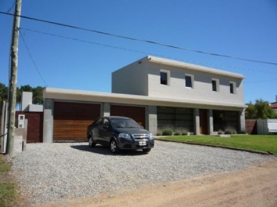 Casa en RincÃ³n del Indio, 4 dormitorios *