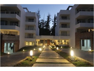 Apartamento en RincÃ³n del Indio, 2 dormitorios *