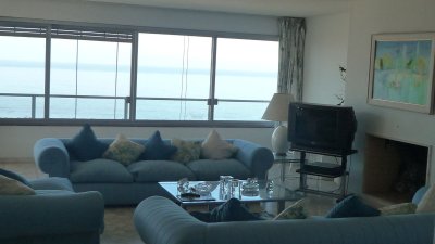 Apartamento en Brava, 3 dormitorios *