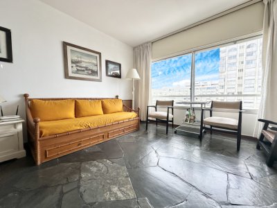 Apartamento Venta 1 dormitorio  Garage Punta del Este Península