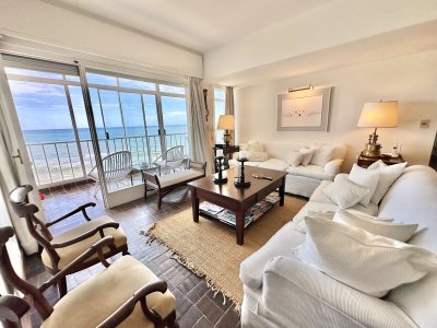 Apartamento Venta 4 dormitorios Península Punta del Este con Vista