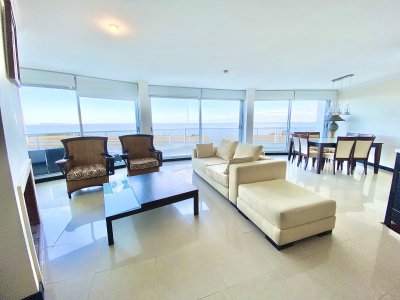 Apartamento Venta 3 dormitorios Mansa Punta del Este