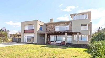 Hermosa casa para la venta con una vista increíble. 