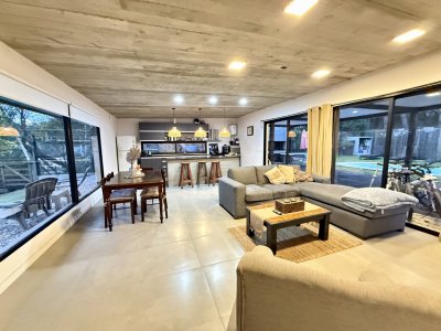 Venta Casa 3 dormitorios Punta Colorada Piriapolis