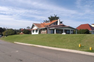 Casa en Pinares, alquiler por semana santa. 