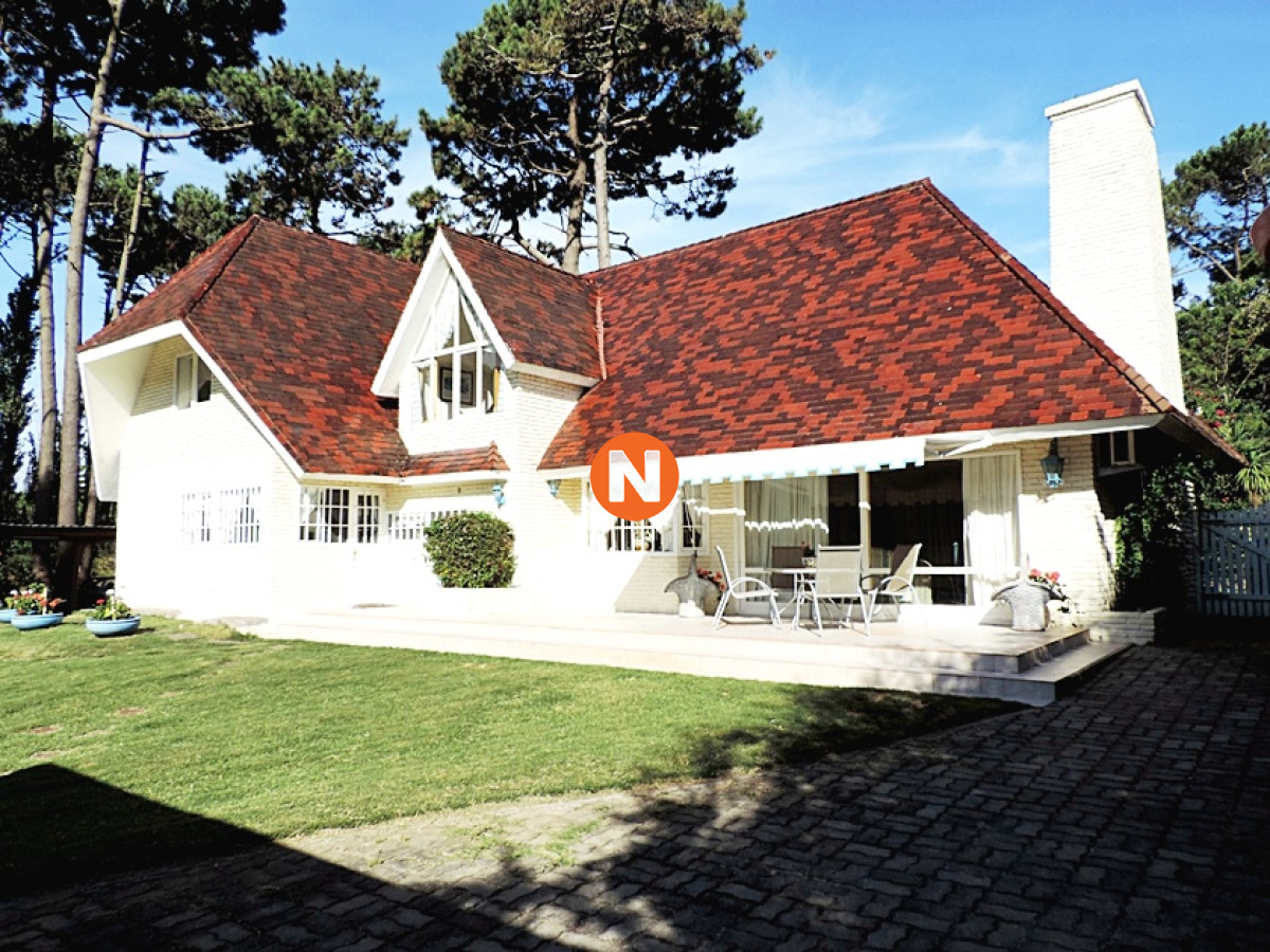 hermosa casa en venta zona lugano - nlv218260c