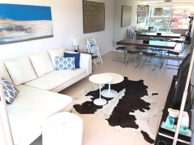 Divino apartamento de 3 dormitorios a metros del mar.